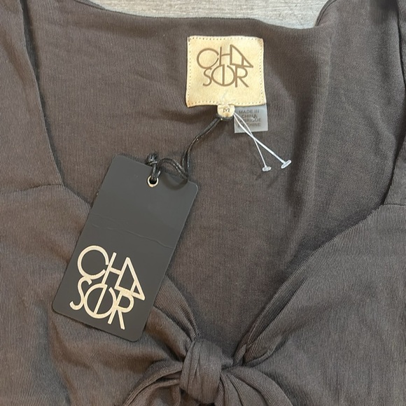 NWT Chaser Womens, Supersoft Gauzy Front Tie Sweetheart Bell Sleeve Top - Picture 4 of 7